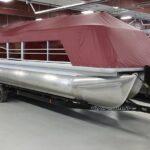 Pontoon wiht maroon cover